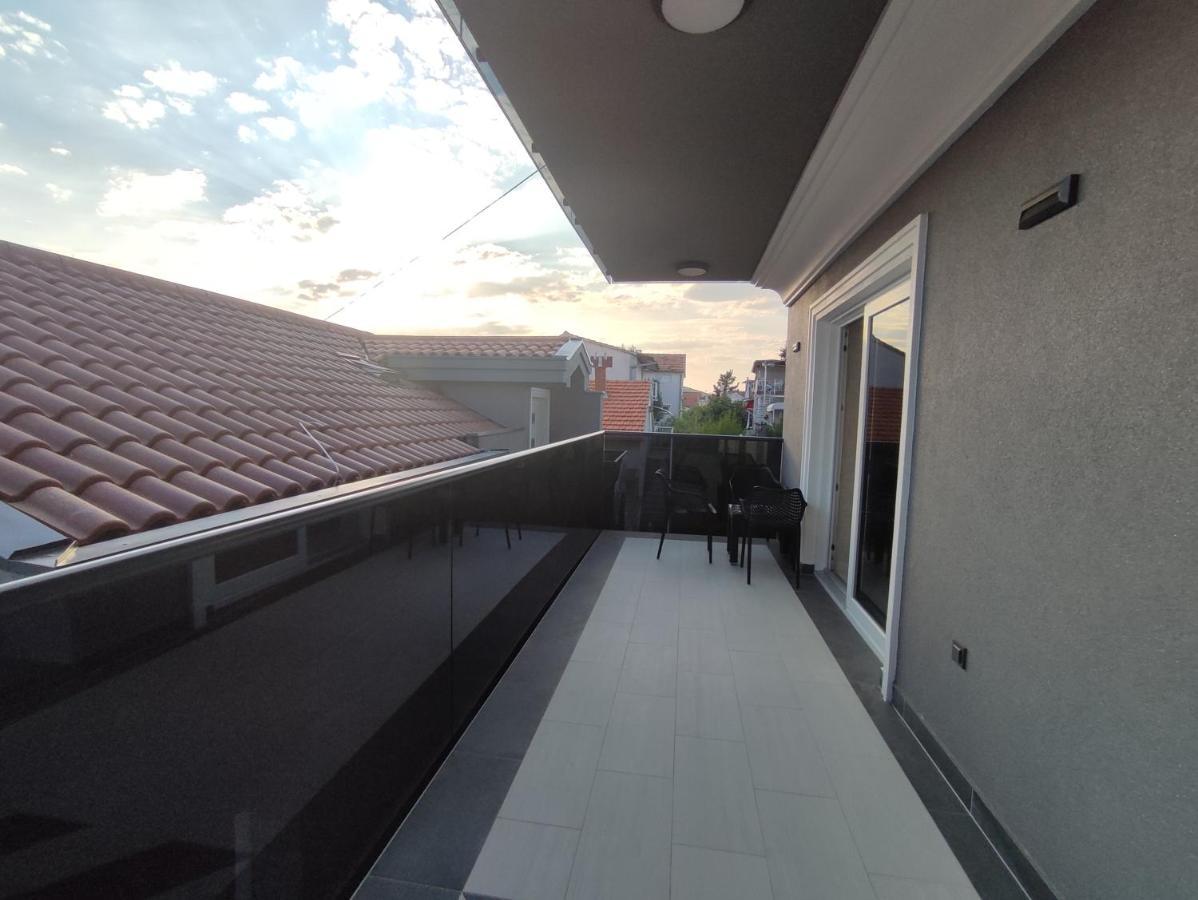 Luxury Apartments-La Dino Maky Vodice Exterior foto