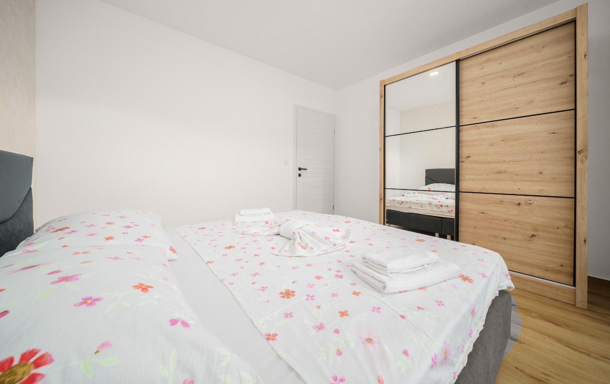 Luxury Apartments-La Dino Maky Vodice Quarto foto